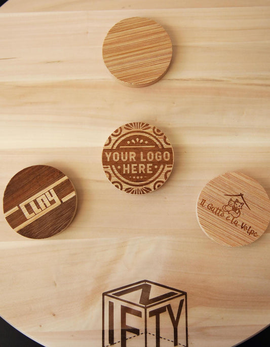 Apribottiglie in legno personalizzato: regalo perfetto per tutte le feste!