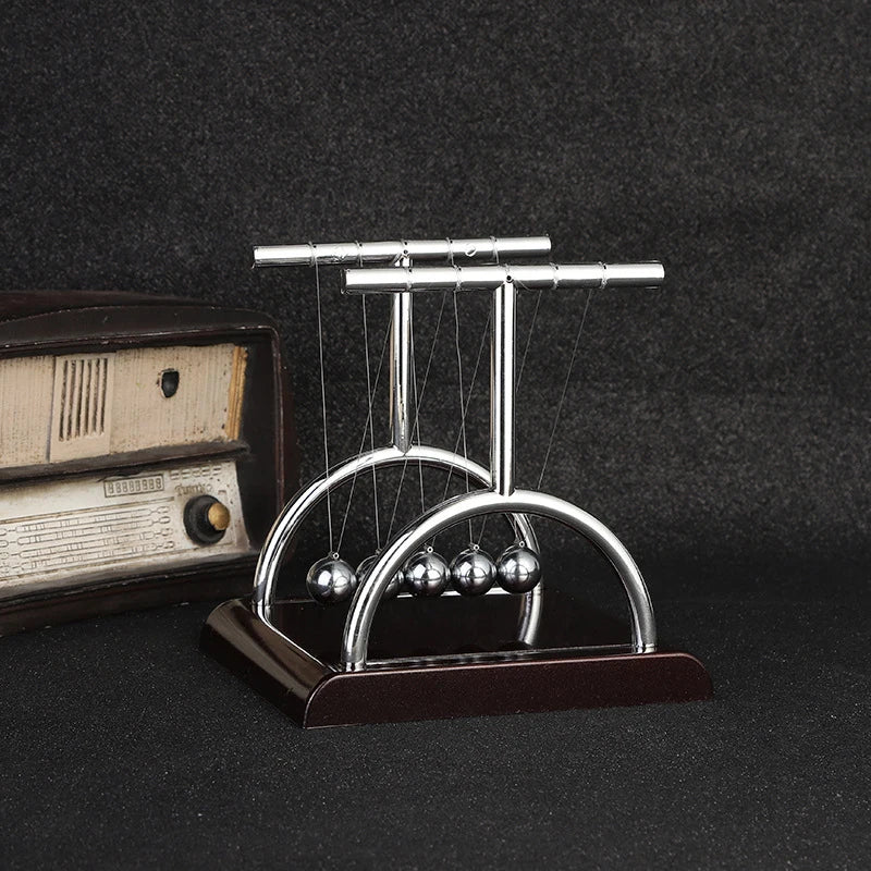 Pendolo di Newton – Balance Balls da Scrivania, Decorazione e Giocattolo Scientifico