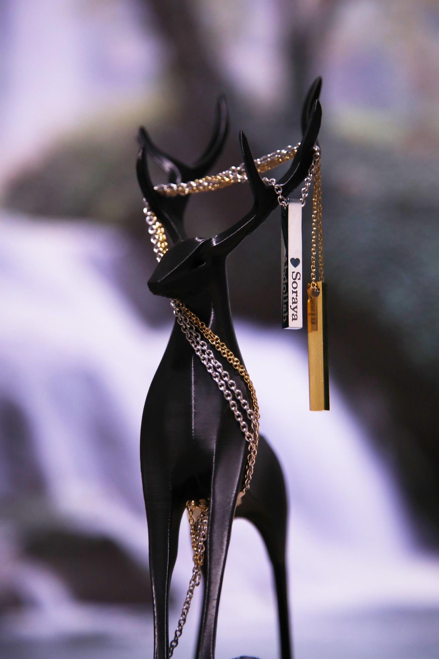 Collana con barra incisa personalizzata – Ciondolo a 4 lati – Regalo in acciaio inossidabile – Personalizzato per lui e per lei – Regalo per mamma e papà – Festa della mamma