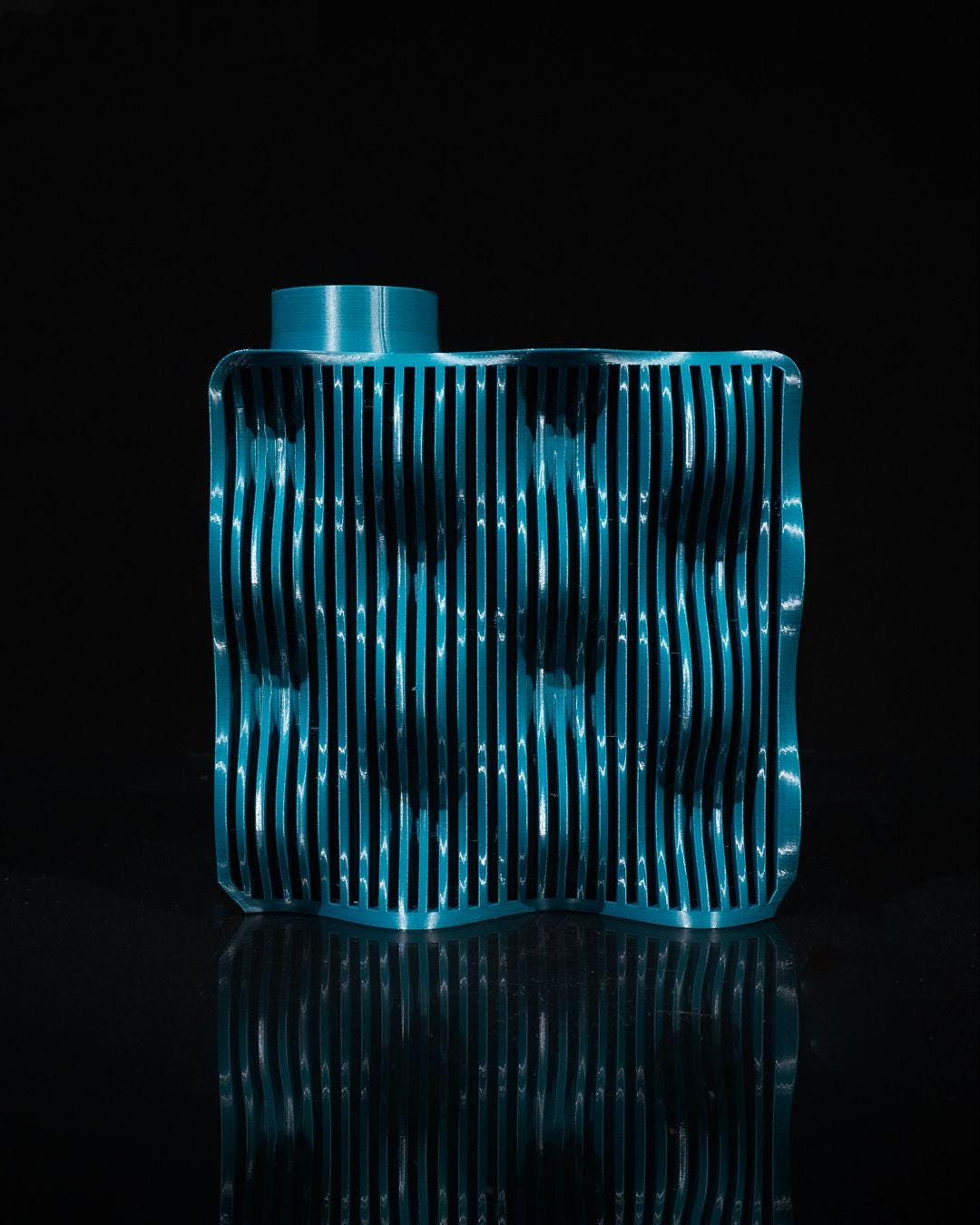 Kamsowave Vase –  Vaso moderno a forma di onda stampato in 3D, arredamento contemporaneo per la casa, pezzo decorativo scultoreo in stile ceramica
