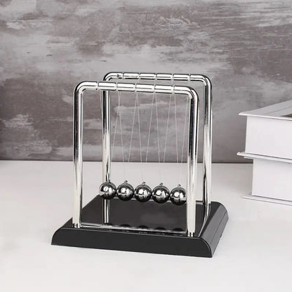 Pendolo di Newton – Balance Balls da Scrivania, Decorazione e Giocattolo Scientifico